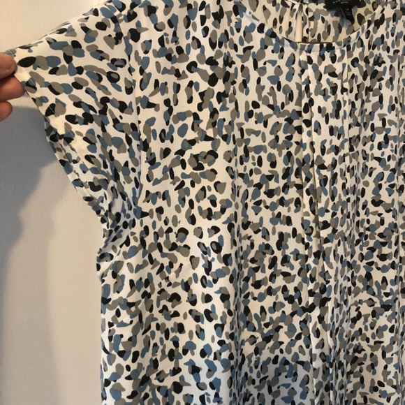 Ann Taylor Blouse - Picture 3 of 7